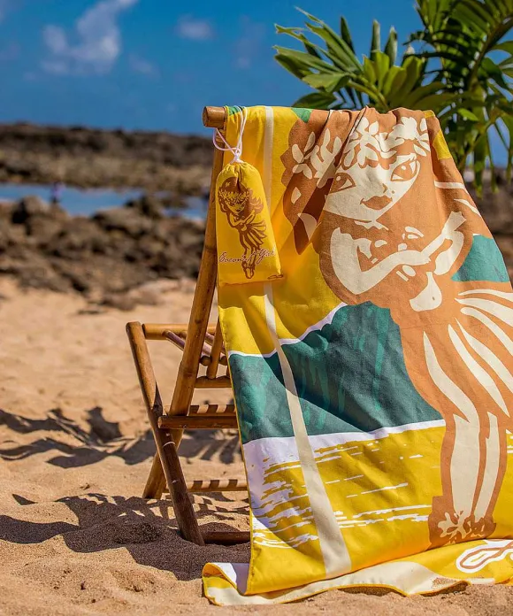 Towels>Crazy Shirts Big Coconut Girl - Microfiber Beach Towel