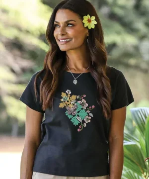 T-Shirts>Crazy Shirts Butterfly Quilt Cascade - Black Short Sleeve Scoop Neck T-Shirt