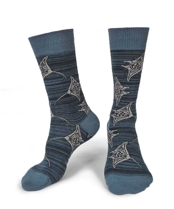Socks>Crazy Shirts Cruzing Manta Mano - Graphic Cotton Crew Socks