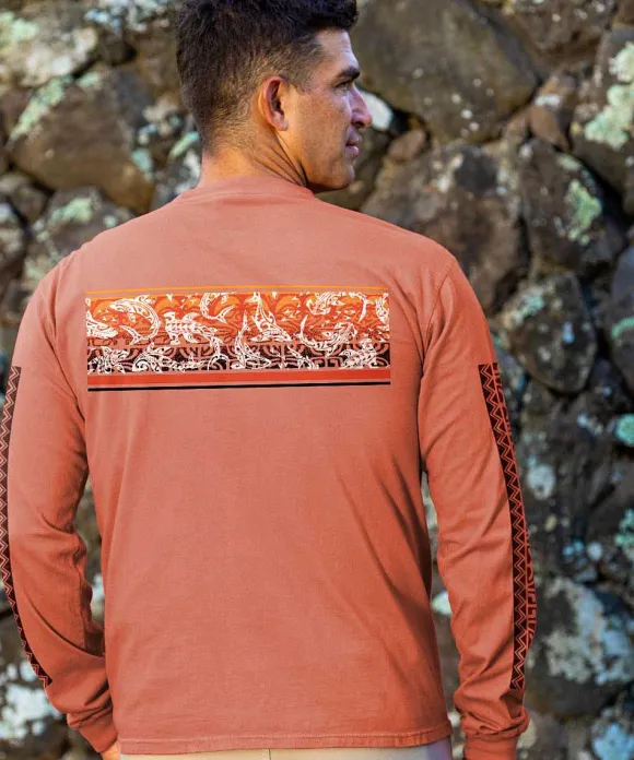 T-Shirts>Crazy Shirts Mano Hunt - Chile Dyed Long Sleeve Crewneck T-Shirt