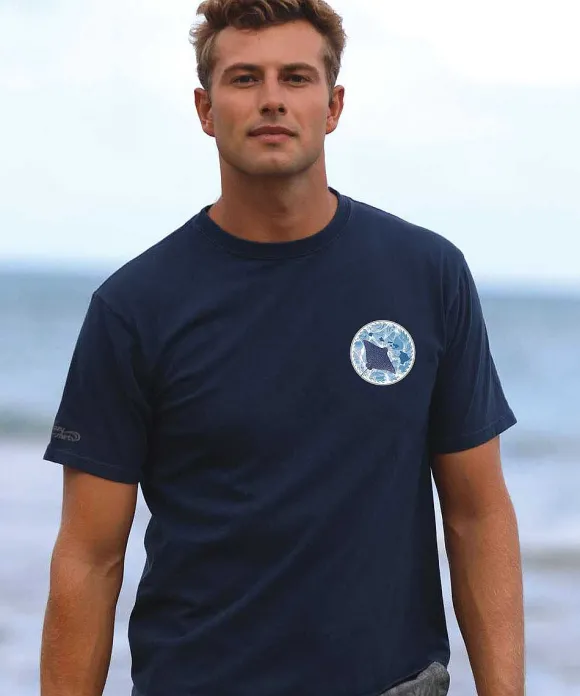 T-Shirts>Crazy Shirts Manta Ray Circle - Navy Short Sleeve Crewneck T-Shirt