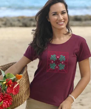 T-Shirts>Crazy Shirts Tropical Reef Honu Quilt - Fig Dyed Short Sleeve Scoop Neck T-Shirt