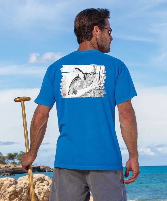 T-Shirts>Crazy Shirts Wyland® Sea Turtle Reef Flight - Blue Hawaii Dyed Short Sleeve Crewneck T-Shirt